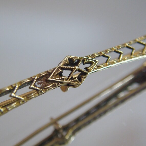 REDUCED!! 14k Victorian Bar Pin / Brooch Delicate… - image 3