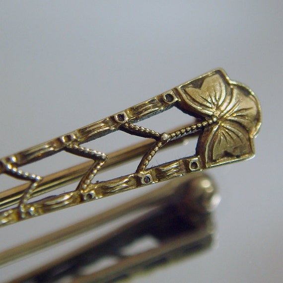 REDUCED!! 14k Victorian Bar Pin / Brooch Delicate… - image 2