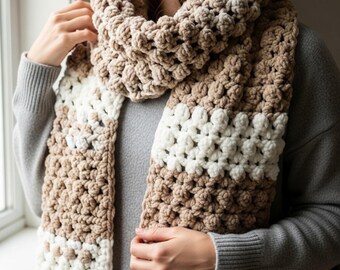 Patrón de crochet para bufanda con pompones Cloudstone: chal de invierno con textura gruesa (descarga en PDF)