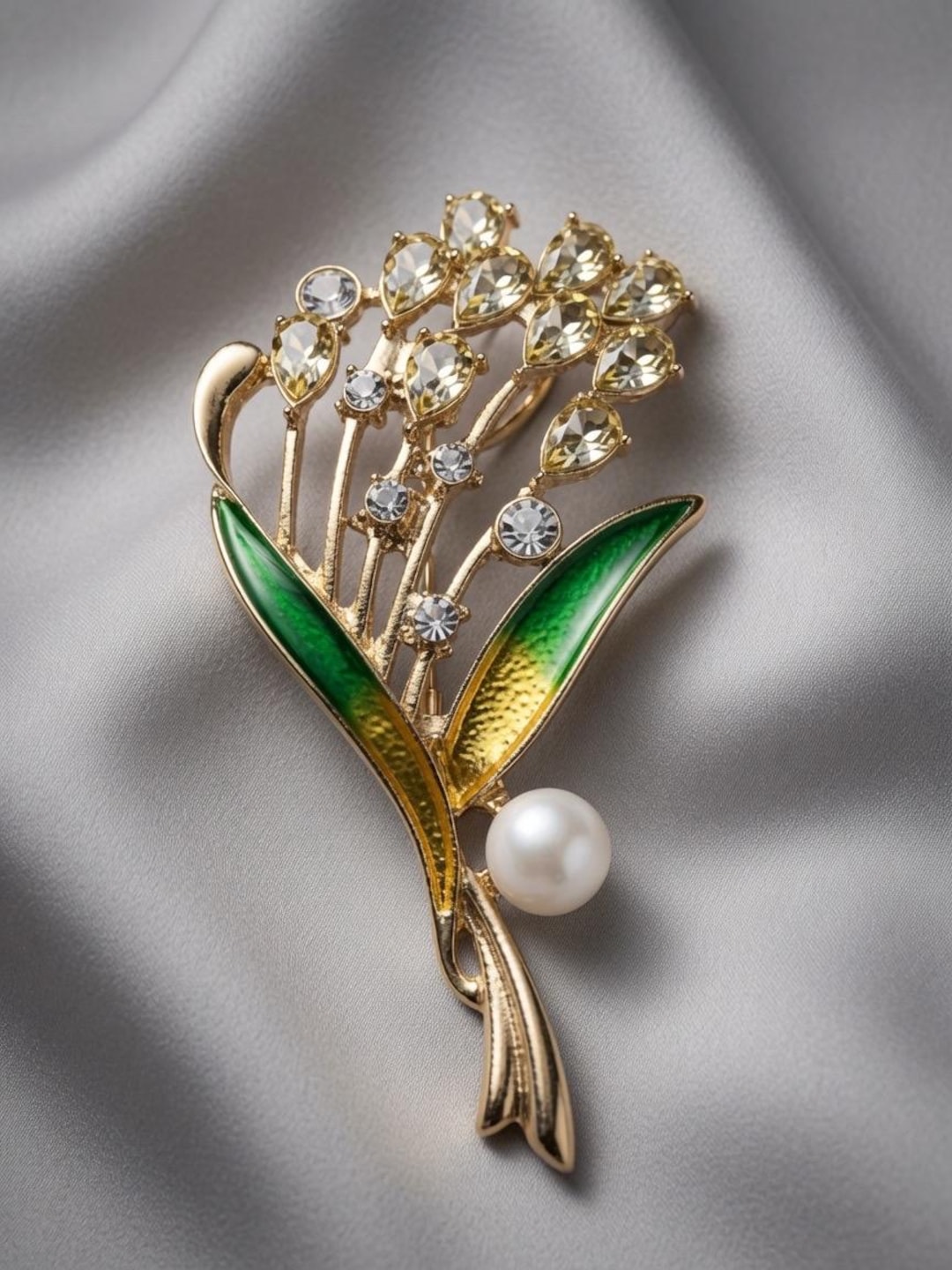 Vintage Style Pearl Flower Brooch, Gold Tone Floral Pin With