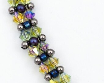 Iridescent Crystal Dark Pearl Beaded Bracelet – Aurora Borealis Boho Silver Chain Charm