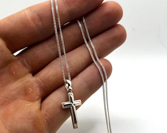 Modern 925 Sterling Silver Cross Necklace, Solid Box Chain, 41cm Long 1mm Wide, Minimalist Plain Religious Pendant, Unisex Faith Gift