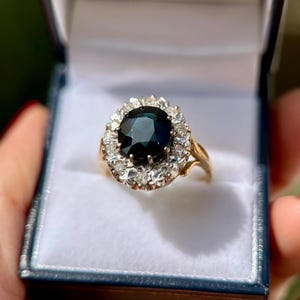 Breathtaking 1940s 18ct Gold Sapphire & Diamond cluster ring ~ 4ct centre stone