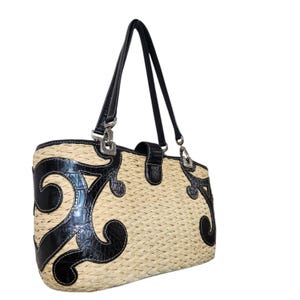 Brighton Straw Woven Shoulder Tote Black Leather Trim Heart Charm Summer Bag Vtg image 4