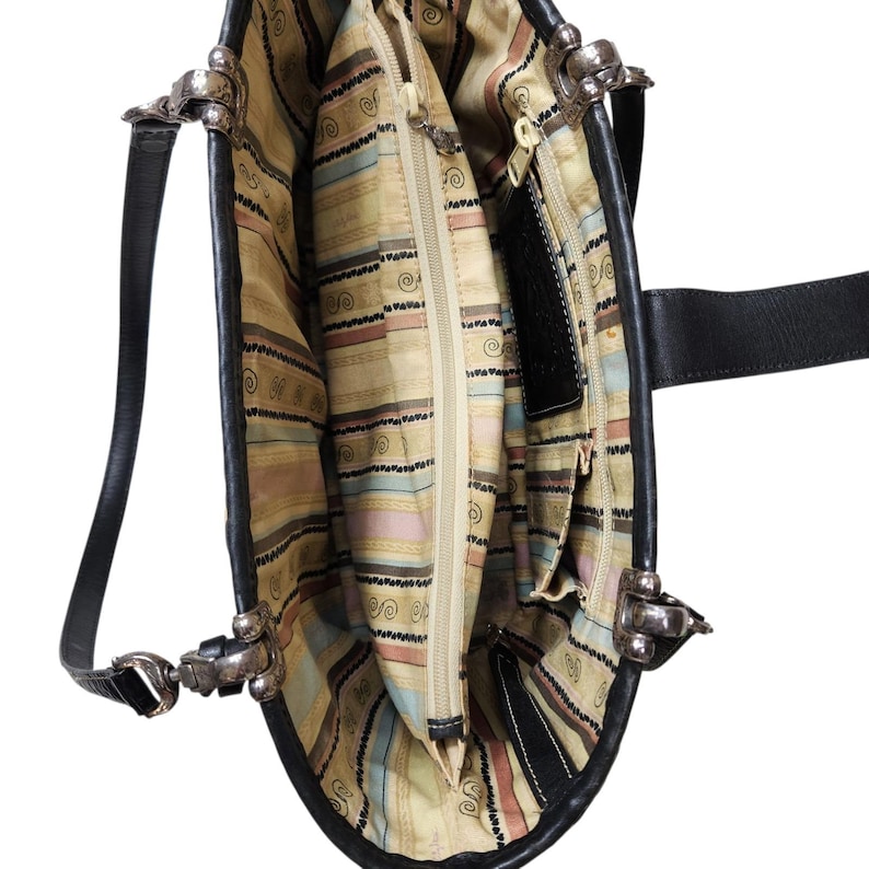 Brighton Straw Woven Shoulder Tote Black Leather Trim Heart Charm Summer Bag Vtg image 11