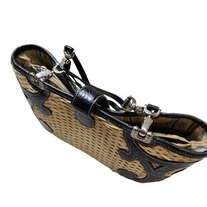 Brighton Straw Woven Shoulder Tote Black Leather Trim Heart Charm Summer Bag Vtg image 6