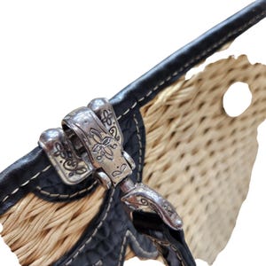 Brighton Straw Woven Shoulder Tote Black Leather Trim Heart Charm Summer Bag Vtg image 17