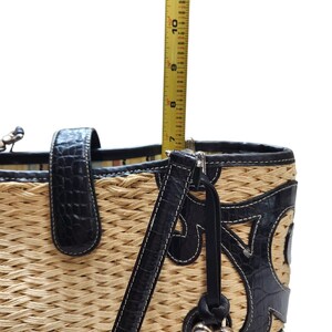 Brighton Straw Woven Shoulder Tote Black Leather Trim Heart Charm Summer Bag Vtg image 9