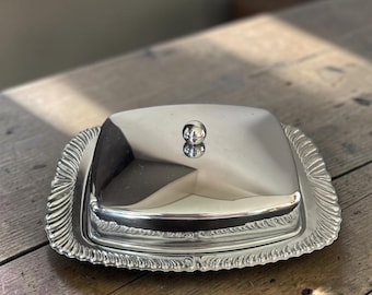 Pre-loved Irvineware Silver Plated Chrome Buttee Dish with Glass Tray inner