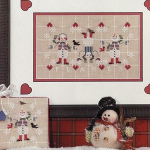 Schneemann-Kreuzstichmuster mit Schneeflocken – Winter-Schneeflocken-Trio-Weihnachtsstickmuster