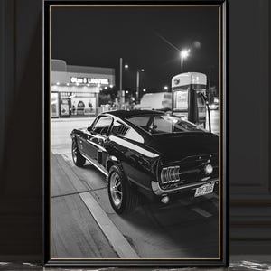 Ford Mustang Fastback-tryck, svartvitt muskelbilfotografi, monokrom bildekor