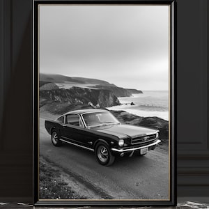 Ford Mustang Fastback-tryck, svartvitt muskelbilfotografi, monokrom bildekor