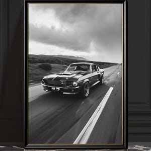 Ford Mustang Fastback-tryck, svartvitt muskelbilfotografi, monokrom bildekor