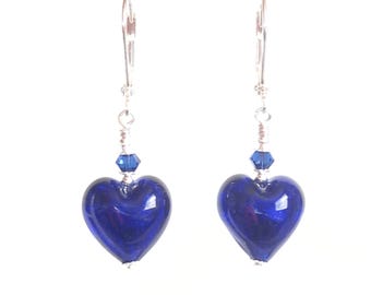 Orecchini a forma di cuore in vetro di Murano blu cobalto e argento sterling - Gioielli in stile veneziano