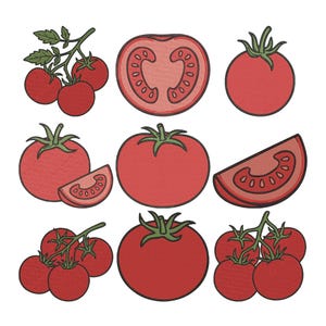 Op de afbeelding: Illustraties van rode tomaten op een witte achtergrond. De afbeelding bevat hele tomaten, gesneden tomaten en tomaten aan de rank. De tomaten hebben groene stelen en bladeren en een getextureerd uiterlijk.