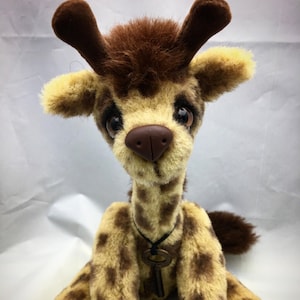 Giraffe downloadable pattern