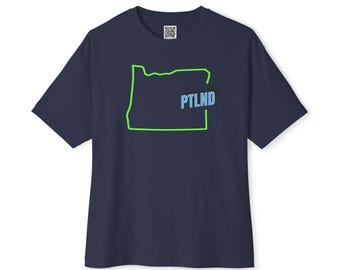 Camiseta con el contorno de Oregón y gráfico PTLND / Camiseta de Portland, Oregón / Ropa gráfica del noroeste del Pacífico / Camiseta unisex de algodón grueso