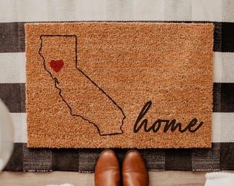 Custom State Doormat, Couples Welcome Mat, Personalized Doormat, State Gift for Friend, Unique Doormat, Housewarming Gift for Guy Friend