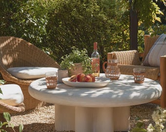 Mesa de centro redonda moderna de hormigón / Mesa de cemento para interior y exterior de 109 cm / Mesa de patio minimalista de estilo industrial / Mesa de centro escultural para jardín