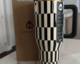 Vaso térmico HydroJug Traveler personalizado grabado de 40 oz, taza negra a cuadros, taza de acero inoxidable aislada con asa.