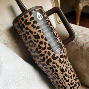 Personalized Engraved HydroJug Traveler Leopard Print Tumbler 40oz, Espresso Brown Insulated Straw Cup, Leakproof Gift Mug zdjęcie 1