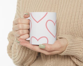 ピンクの手描きハートマグカップ｜陶器製コーヒーカップ