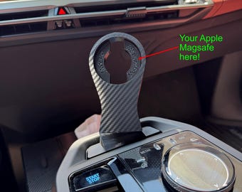 BMW iX MagSafe Charger Mount Carbon Fiber Pattern