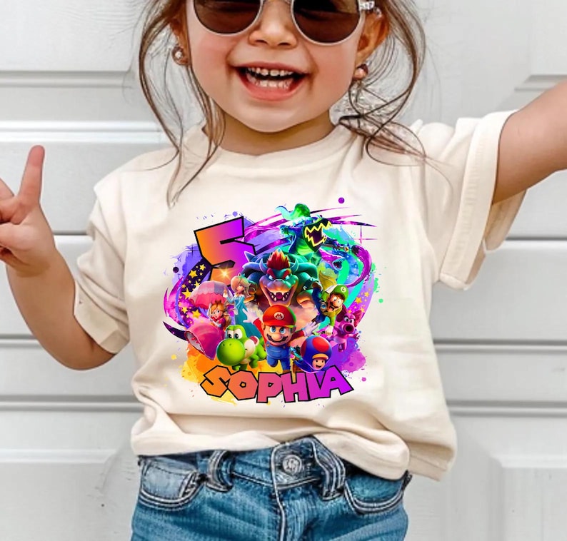 Camiseta de cumpleaños personalizada de Mario Galaxy, camiseta navideña familiar de Nintendo World, regalo de cumpleaños de Universal Orlando, regalo para niños de la fiesta de Mario Bros imagen 5