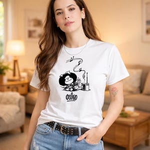 Minimalist Mafalda-style t-shirt, Latin comic-inspired design, retro aesthetic tee, Latin culture fan gift