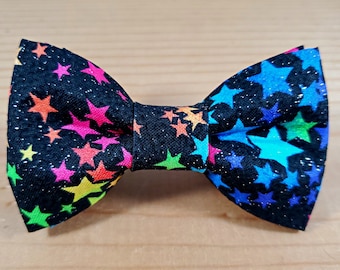 Collar lavable para perro y gato con lazo negro brillante y estrellas arcoíris