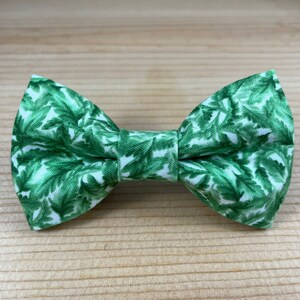 Tropical Leaves Greenery Durable Bow Tie Dog Cat Collar Washable