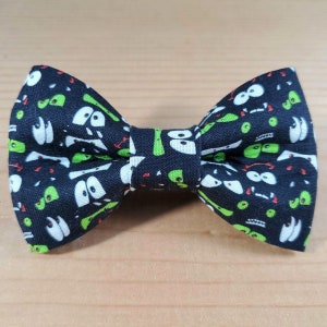Spooky Eyes Halloween Durable Bow Tie Dog Cat Collar Washable