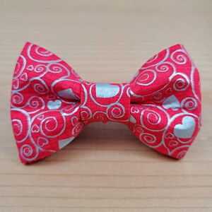 Valentine&#39;s Day Silver Hearts Red Bow Tie Dog Cat Collar Washable