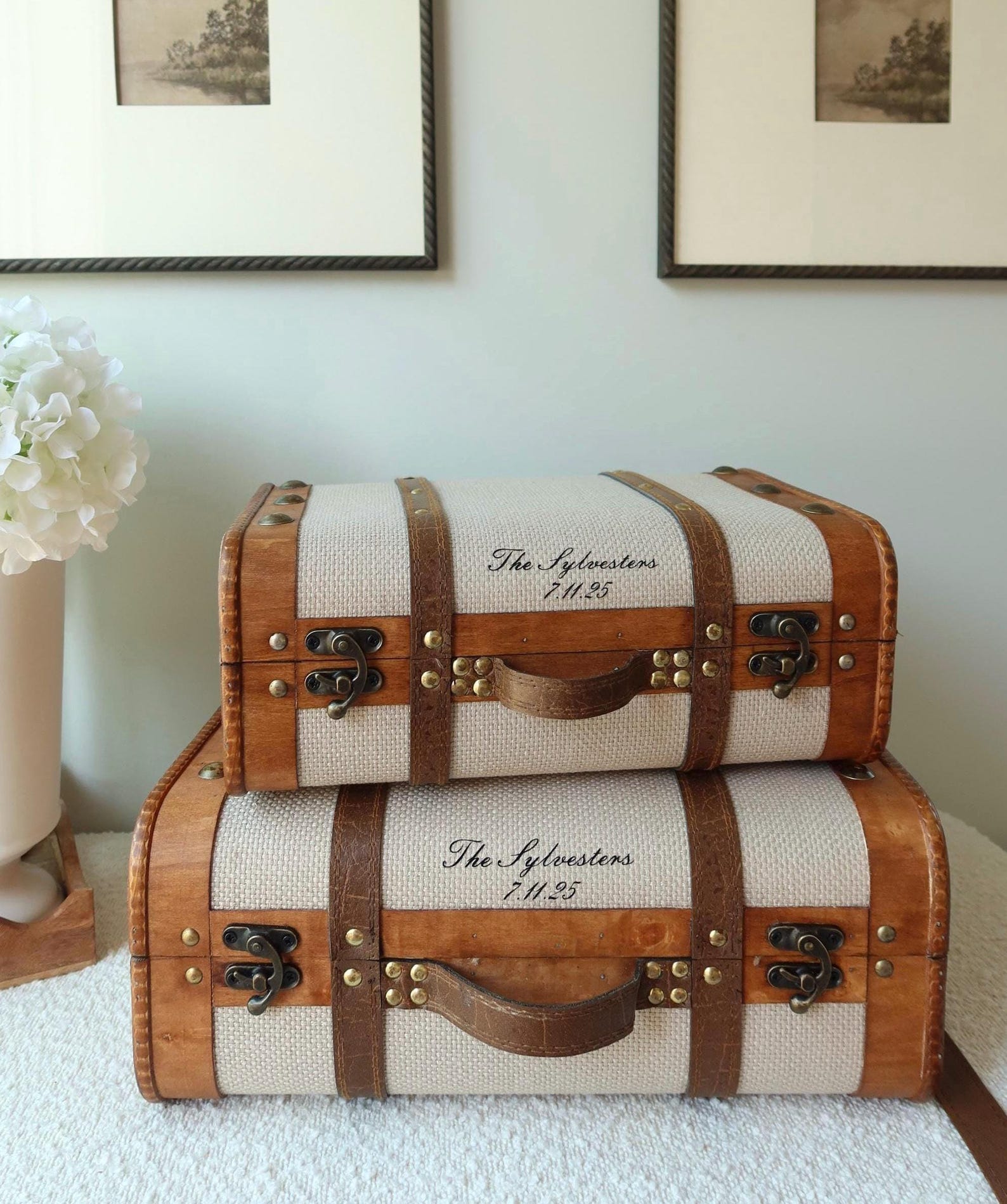 Personalized Keepsake Trunk Set Storage Solution for Wedding Memory Box Storage Chest Organization Ideas for Bedroom Decorative Piece Custom - Custom Large Trunk
