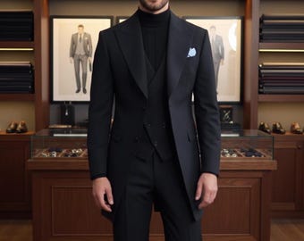 Costume trois pièces noir pour homme avec long manteau et gilet style britannique (marié, mariage, bal de promo)