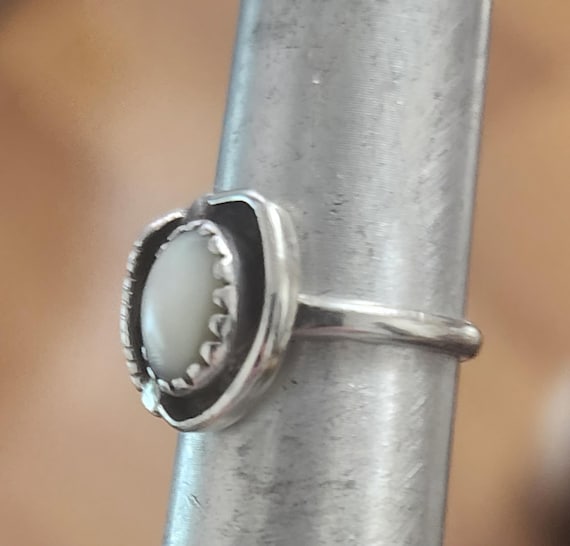 Size 4 tiny moonstone and silver ring - image 4