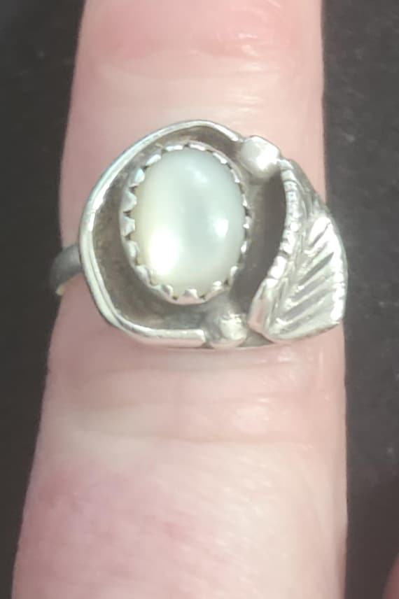 Size 4 tiny moonstone and silver ring - image 3