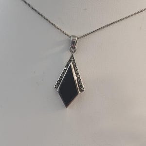 Schwarze Kette mit Markasit und Anhänger aus schwarzem Onyx, gestempelt 925 A