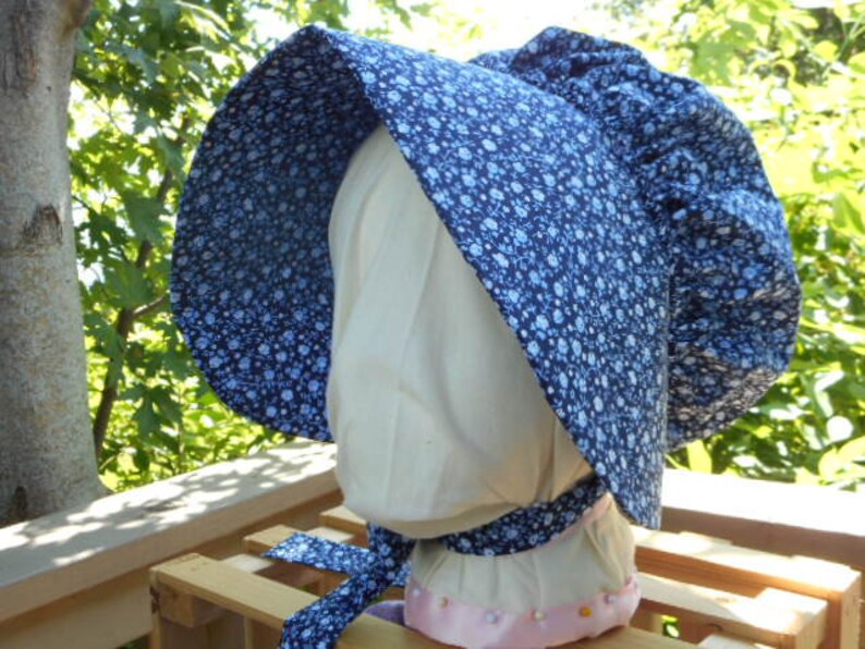Girls Bonnet Navy Concord Calico image 3