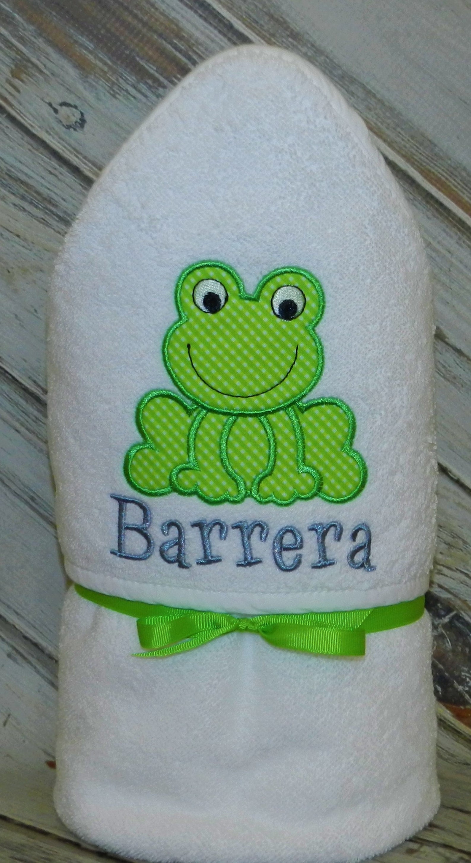Frog Hooded Baby Towel / Personalized / Baby Gift / Shower Etsy