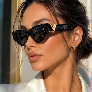 Designer Cat Eye Sunglasses Women, Luxury Gold V Temple, Retro UV400 Shades