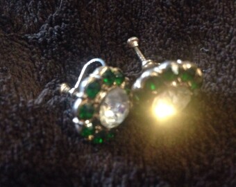 Vintage pre 1980s screwback earrings holiday colors no pierced  ears required green and white stones with silver fonish free US shipping