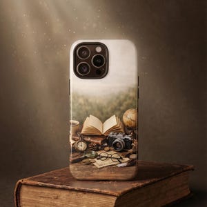 Può includere: Un set di tre tazze in ceramica con finitura opaca e macchiettata. Le tazze sono nei toni del blu, verde e bianco. Ogni tazza ha un design semplice e moderno, perfetto per caffè o tè.