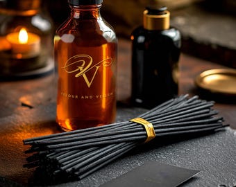 Kit de recarga para difusor de varillas de terciopelo y pergamino / 200 ml de fragancia a elegir + 10 varillas de fibra negra