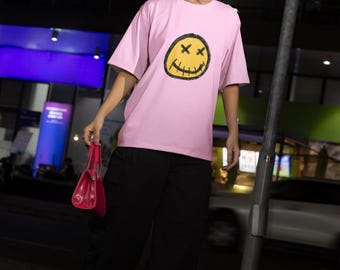 Smiley Face Oversized T-Shirt – Unisex Heavyweight Streetwear Tee, 100% Cotton | Boxy Fit Tees