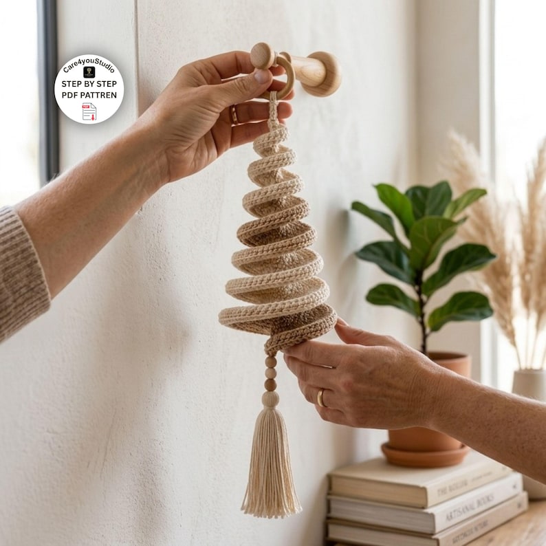 Crochet Spiral Tree Pattern PDF, Modern Boho Wall Hanging Pattern, Twisted Crochet Tree Decor, Wind Spinner Crochet Pattern, Home Decor DIY