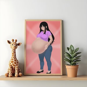 Puede incluir: Una ilustración digital enmarcada de una persona embarazada con cabello negro largo, vistiendo una camiseta morada y jeans azules, de pie sobre un fondo rosa con un efecto de luz. La figura se muestra de perfil, sosteniendo un vientre grande.