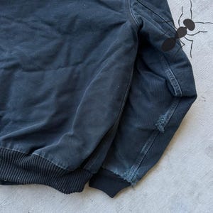 Chaqueta de trabajo con capucha negra Carhartt J140, talla grande imagen 8