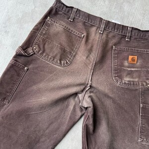 Pantalones de trabajo Carhartt color marrón desgastado con doble rodilla, estilo carpintero, talla 36x32 imagen 6