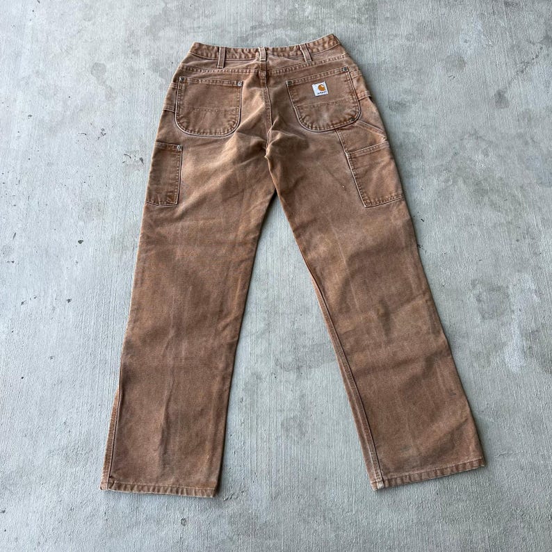 Pantalones de carpintero Carhartt marrones con doble rodilla para mujer imagen 6